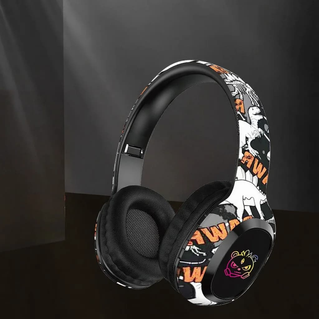 Kõrvapealsed Bluetooth-kõrvaklapid FM-raadio ja LED-tuledega