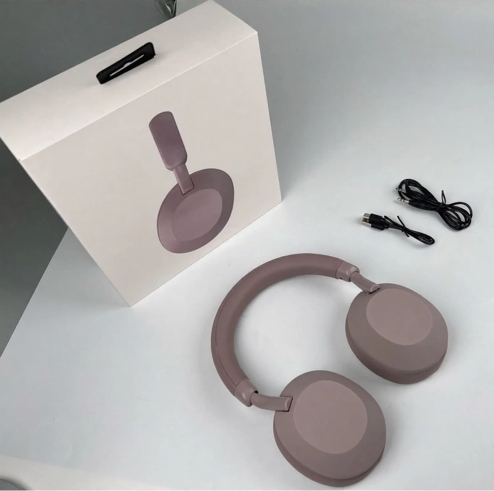 ANC aktiivse mürasummutusega kõrvapealsed juhtmevabad Bluetooth-kõrvaklapid