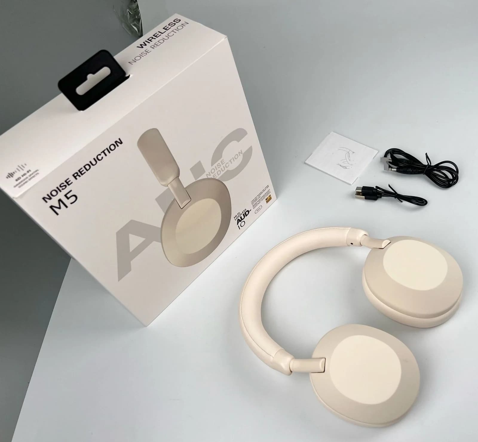 ANC aktiivse mürasummutusega kõrvapealsed juhtmevabad Bluetooth-kõrvaklapid